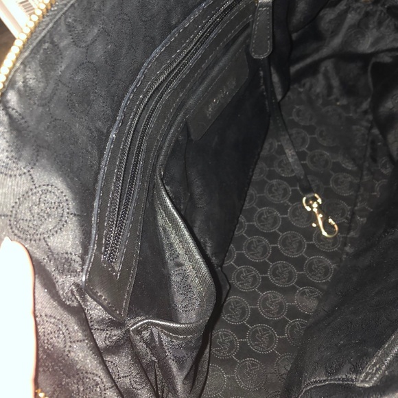 ❤️ Michael Kors Black Purse - Picture 7 of 8